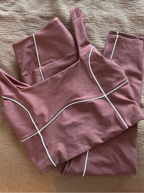 A&F YPB Terra Cotta Active Set with White Contrast Piping
